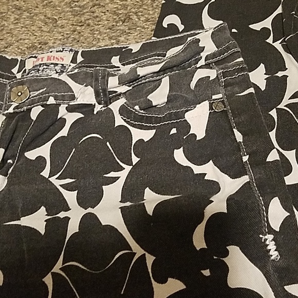 Black and white jeans - Picture 2 of 4